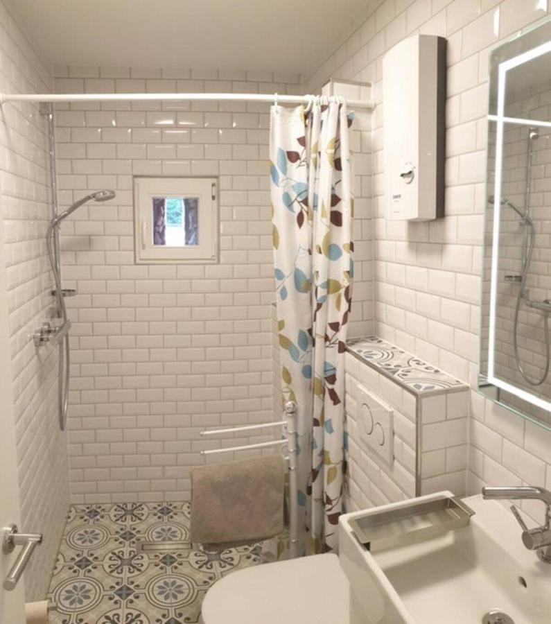 Moderne Wohnung Mit Studio In Bauernhausscheune Am See Biersdorf Dış mekan fotoğraf