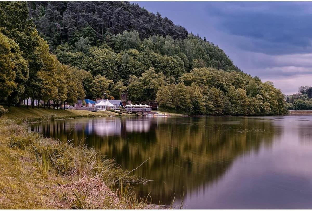 Moderne Wohnung Mit Studio In Bauernhausscheune Am See Biersdorf Dış mekan fotoğraf